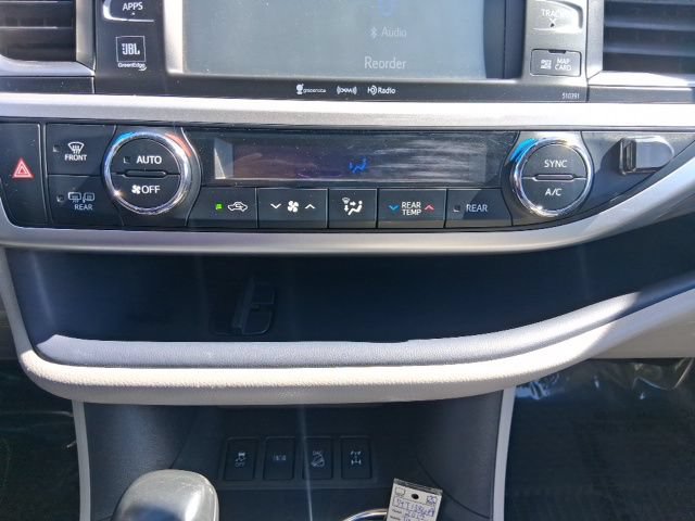 Used 2019 Toyota Highlander Limited Platinum AWD/4WD image 28