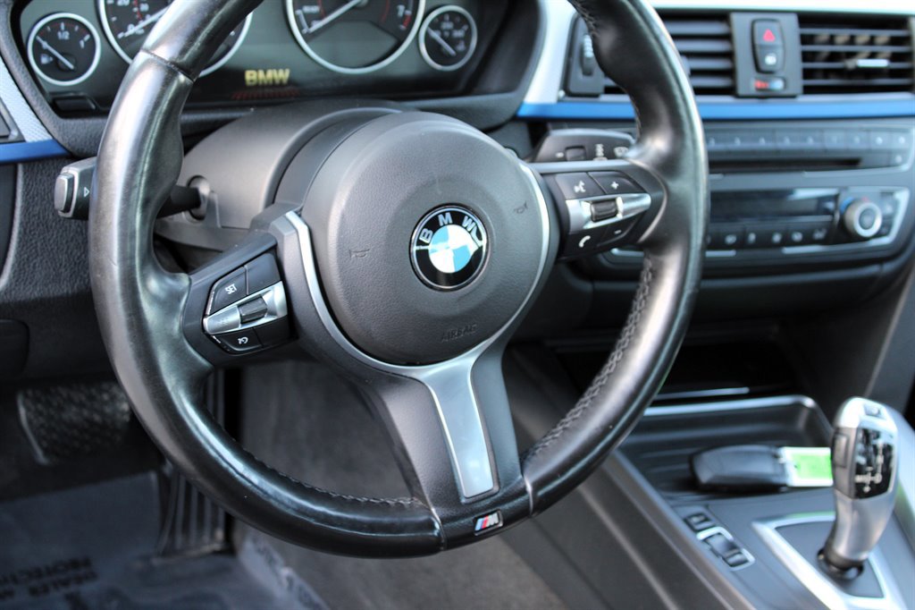 Used 2013 BMW 335i xDrive Sedan AWD/4WD image 29