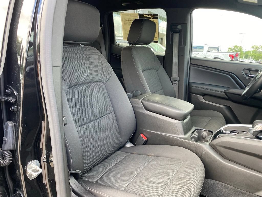 Used 2023 Chevrolet Colorado LT AWD/4WD image 28