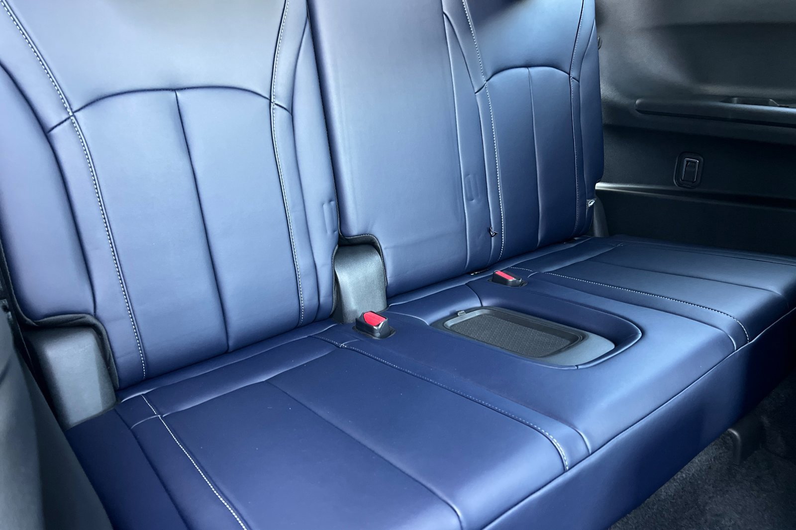 New 2026 INFINITI QX60 Sport w/ Dark Cargo Package image 16