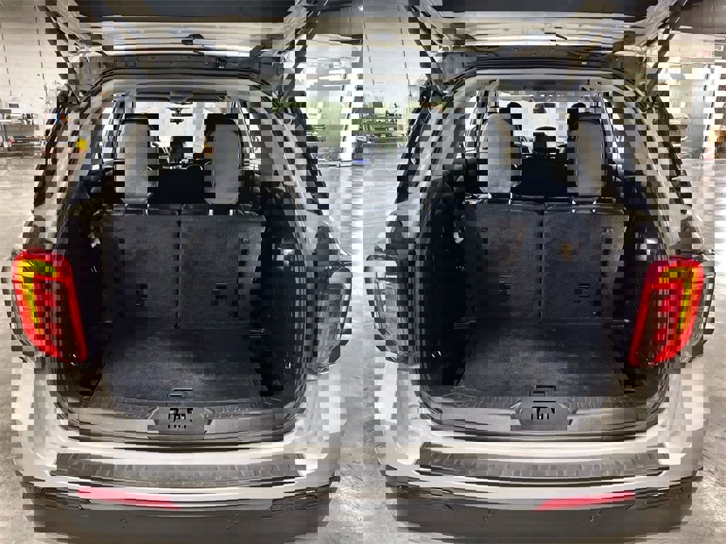 Used 2022 Ford Explorer XLT w/ Equipment Group 202A image 26