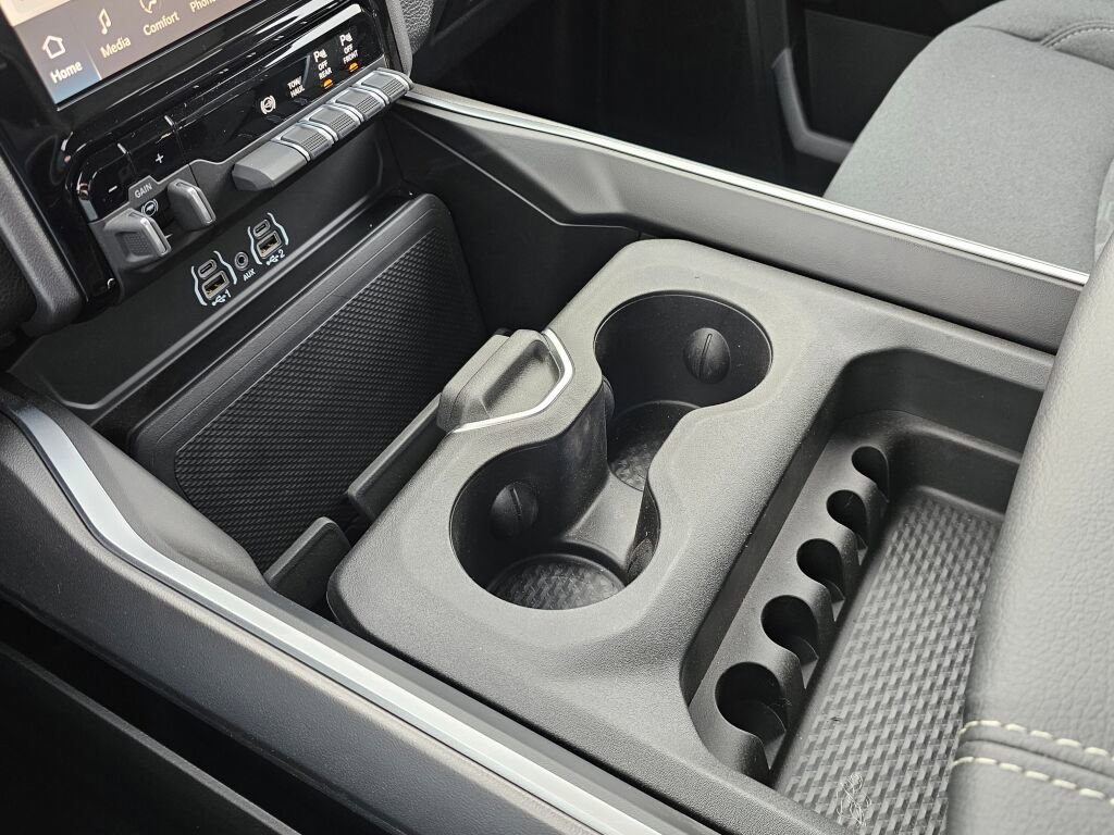 New 2025 RAM 3500 Big Horn image 24