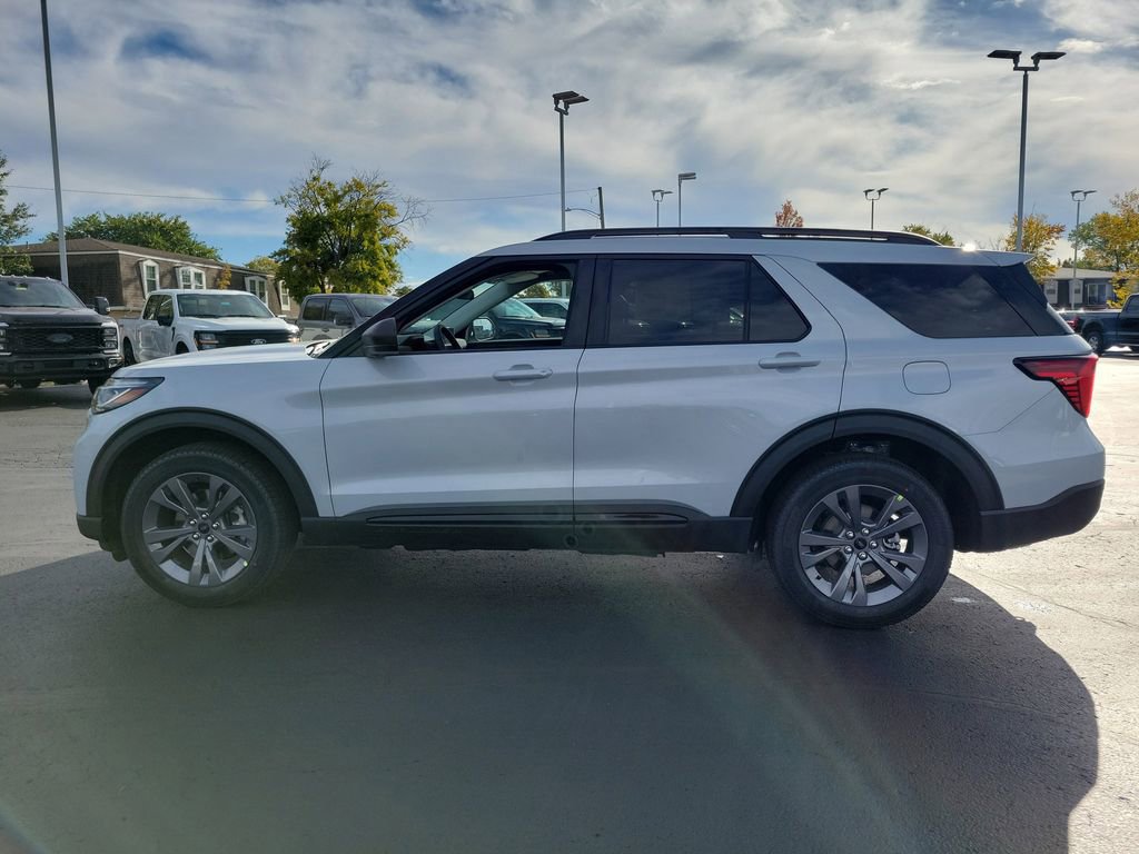 New 2026 Ford Explorer Active image 7