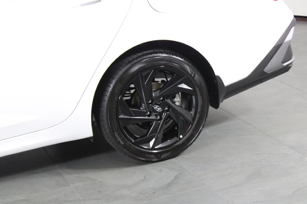 Certified 2026 Hyundai Elantra Sport FWD image 15