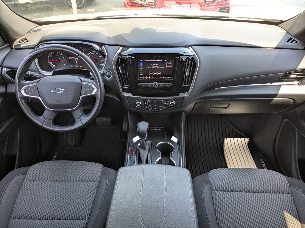 Certified 2022 Chevrolet Traverse LT w/ Midnight/Sport Edition FWD image 14