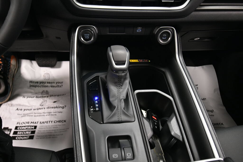 Certified 2025 Toyota Grand Highlander AWD image 16