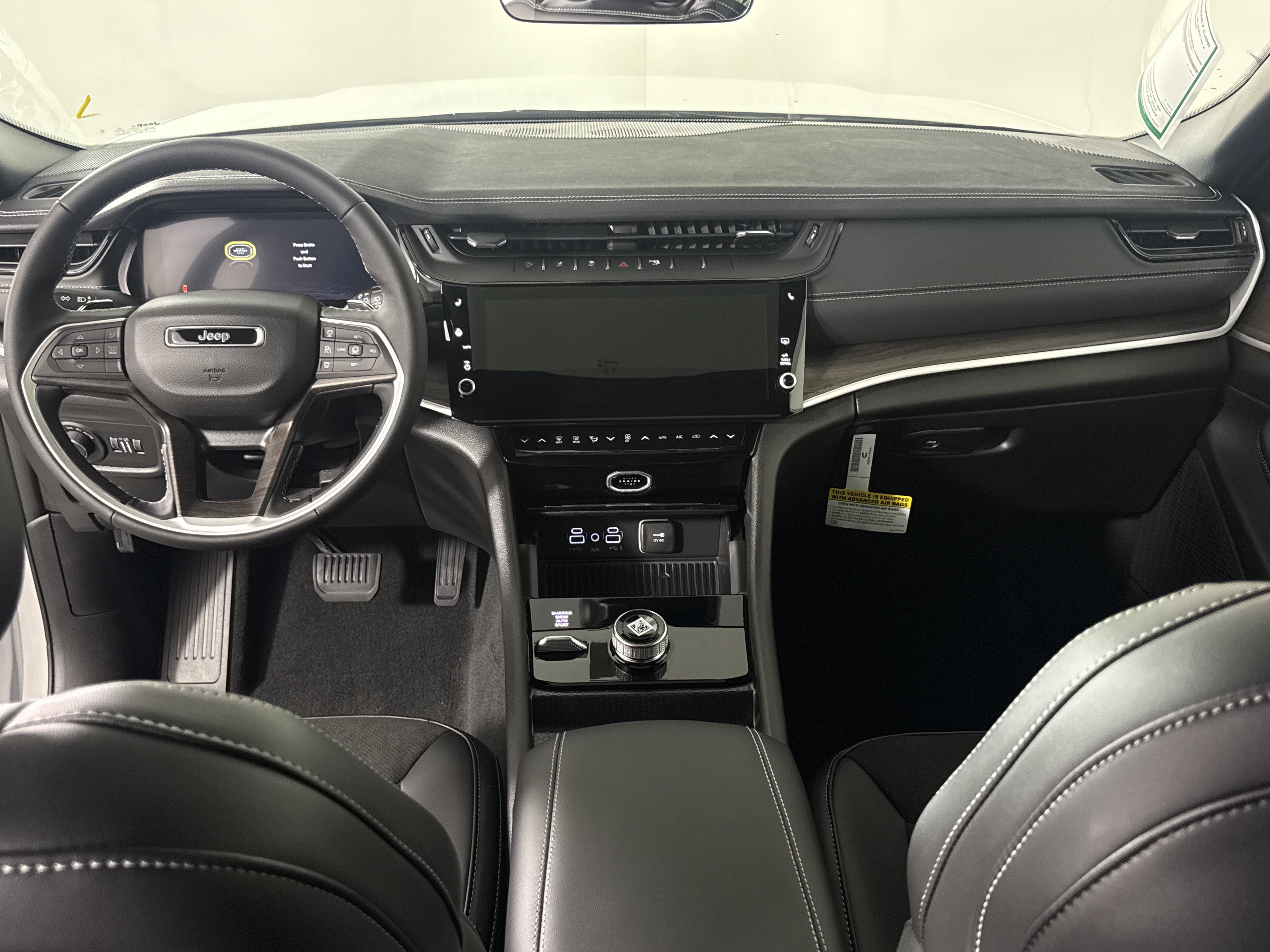 New 2027 Jeep Grand Cherokee 4WD image 15