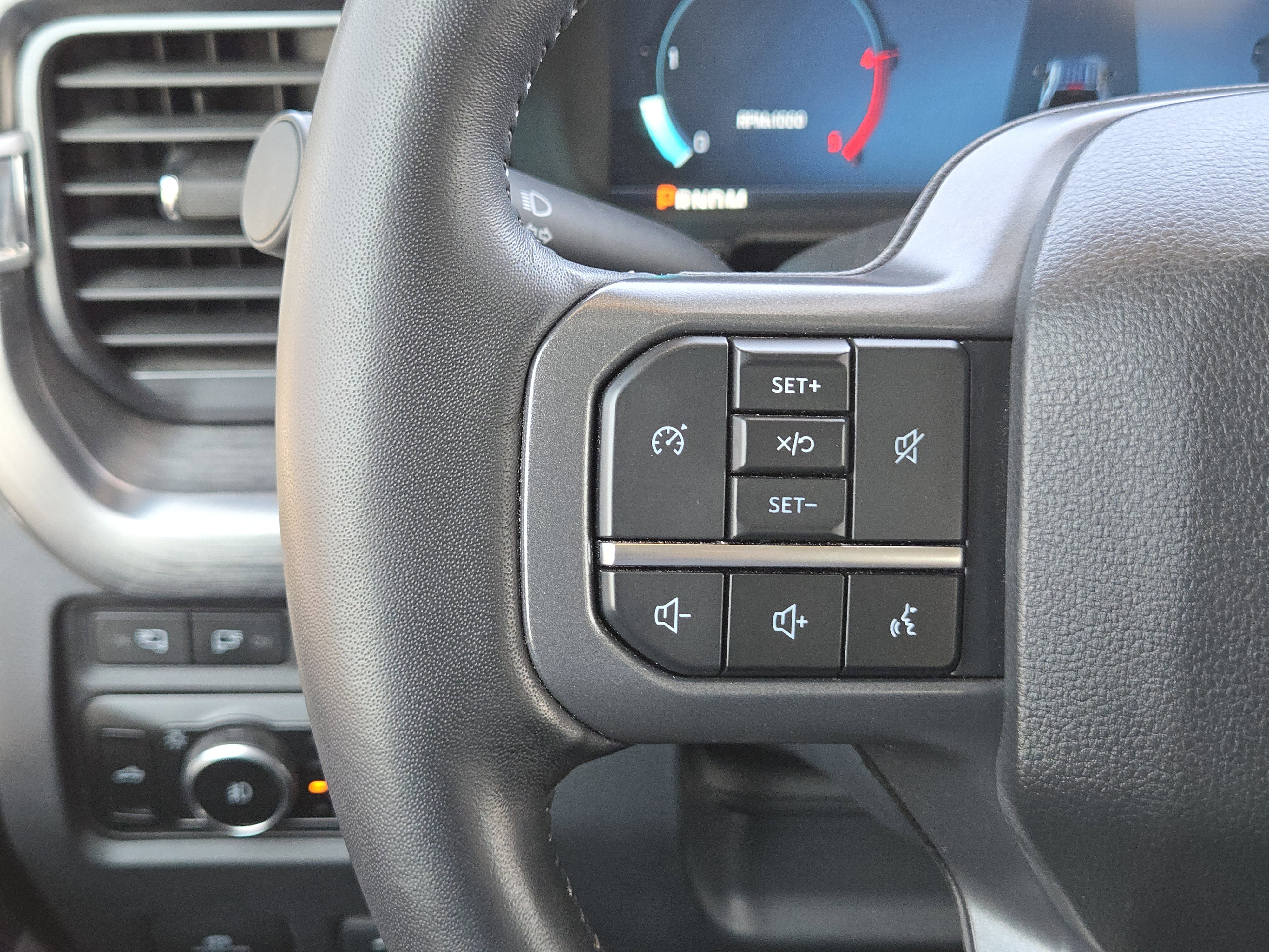 Used 2023 Ford F250 Lariat w/ Chrome Package image 27