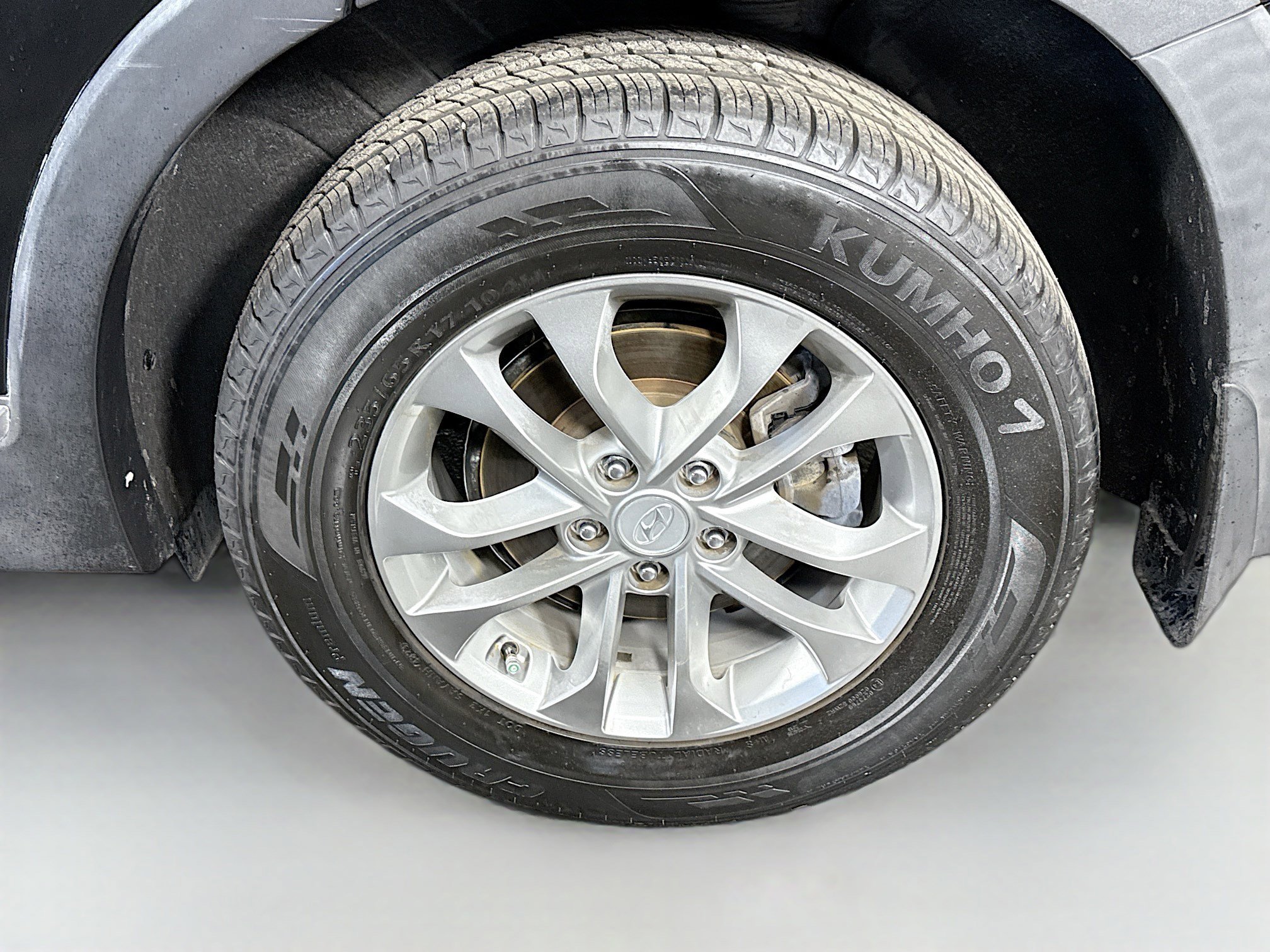 Used 2020 Hyundai Santa Fe SE image 36