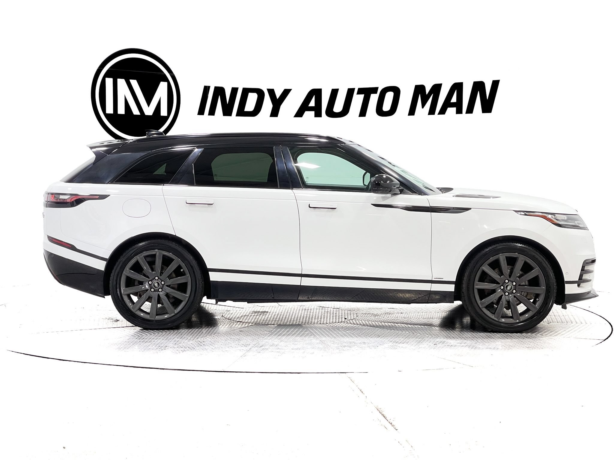 Used 2018 Land Rover Range Rover Velar R-Dynamic HSE AWD/4WD image 3
