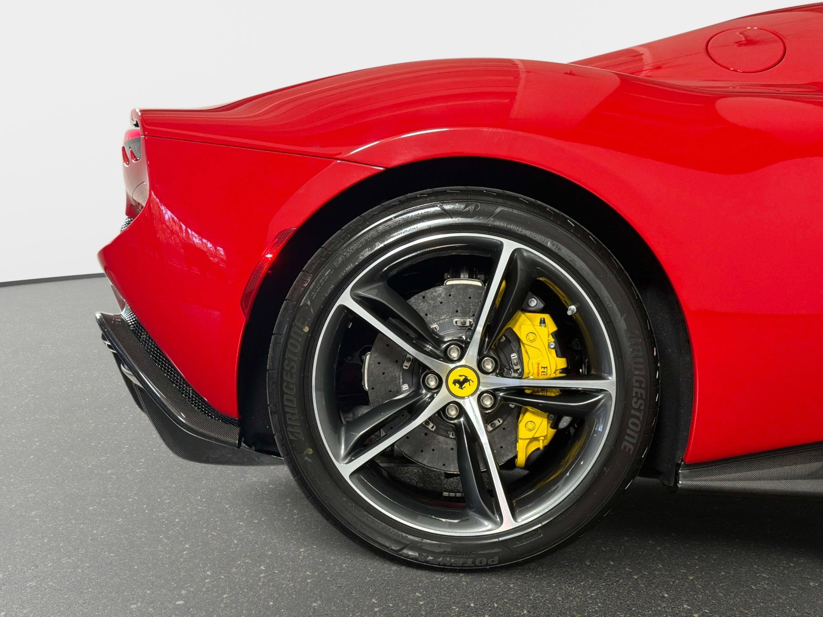 Used 2025 Ferrari 296 GTB RWD image 22