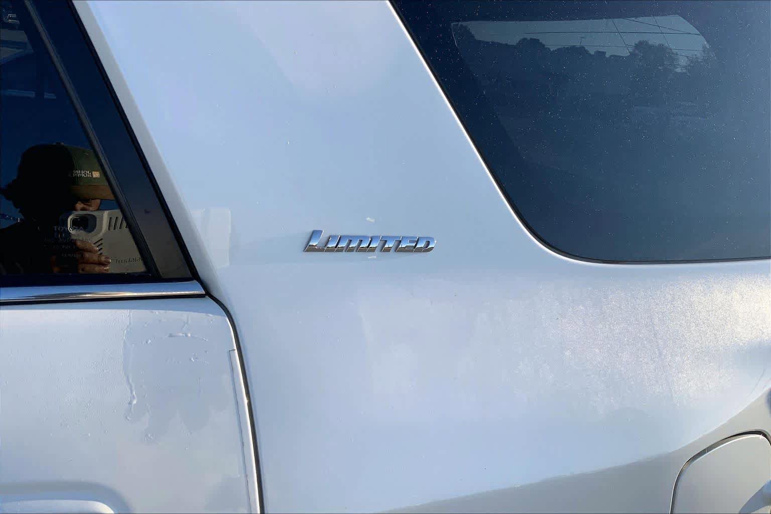 Used 2018 Toyota 4Runner Limited RWD image 30