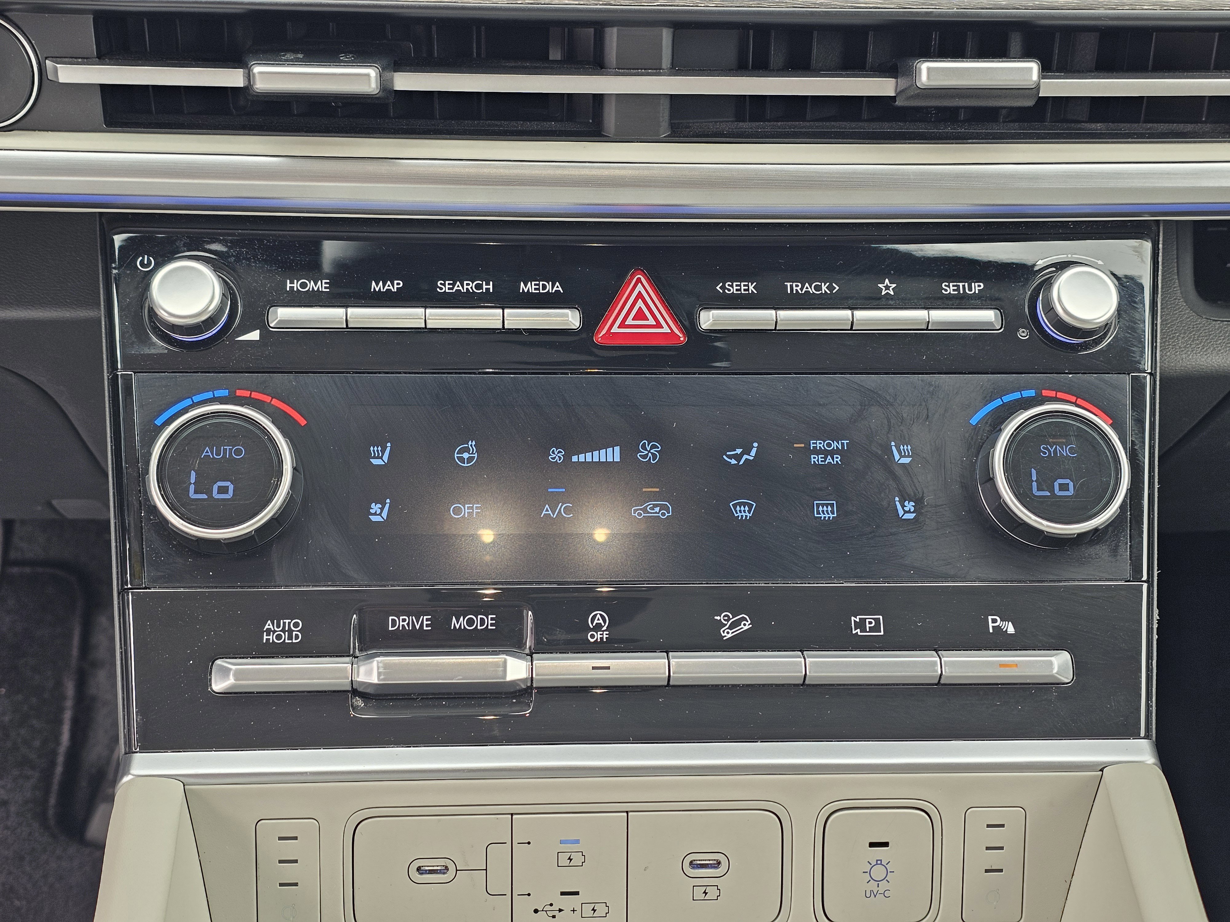 Used 2024 Hyundai Santa Fe Calligraphy FWD image 30