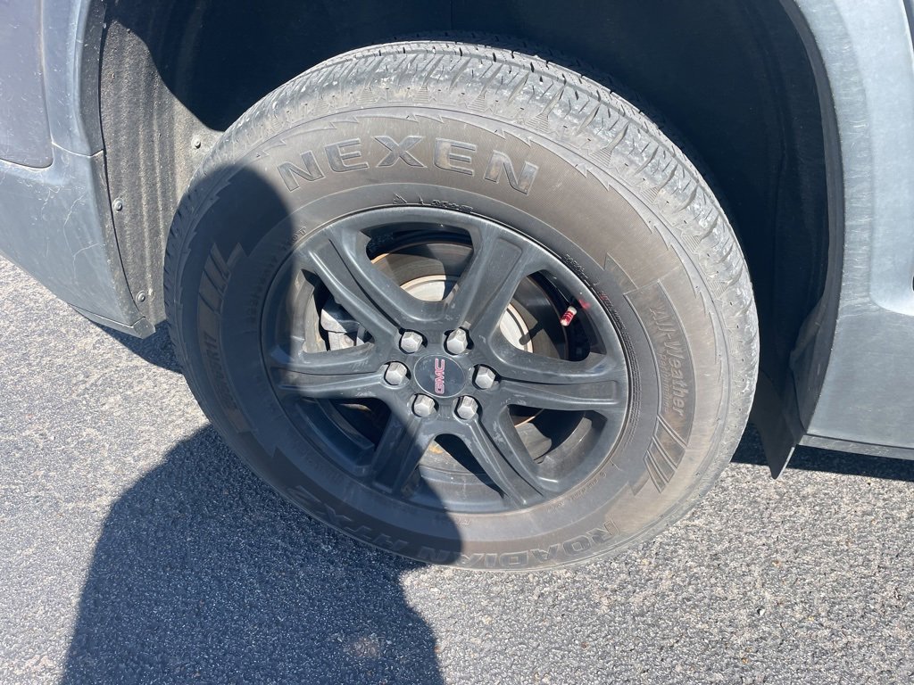 Used 2021 GMC Acadia AT4 w/ LPO, Floor Liner Package image 10