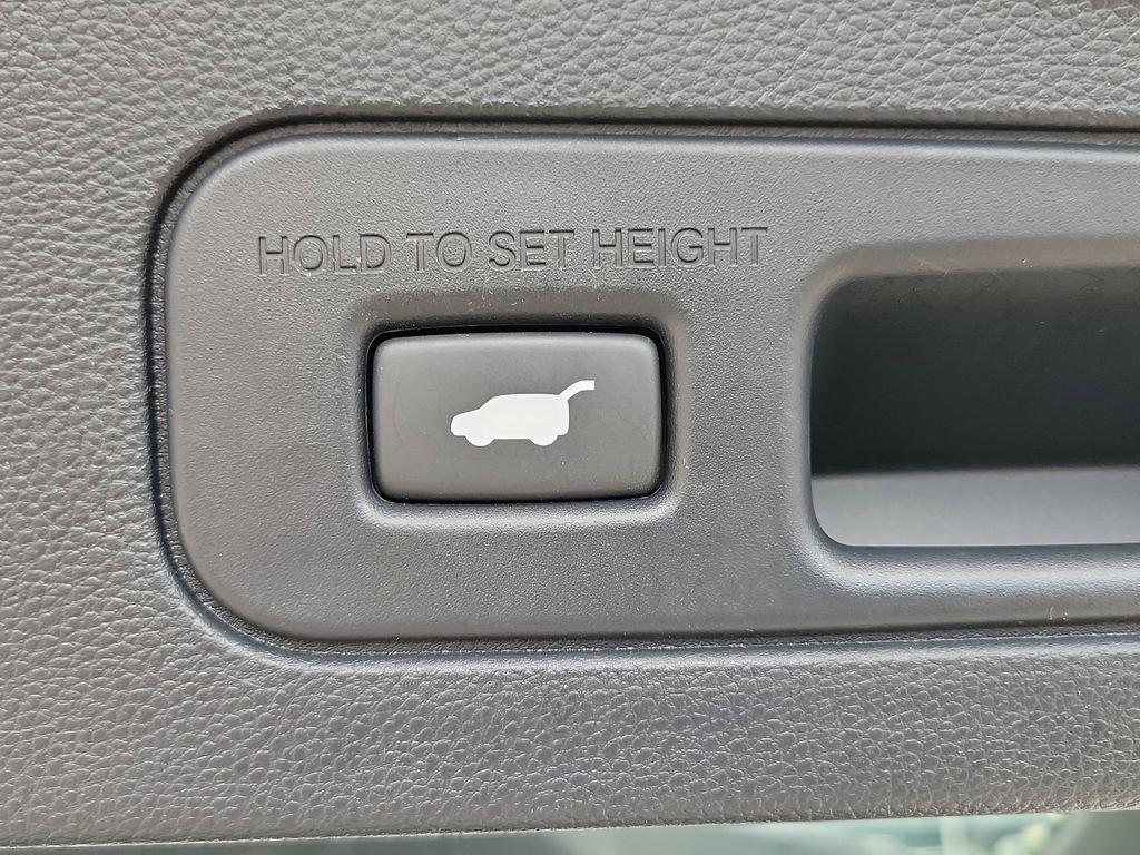 Used 2025 Acura MDX Base image 9