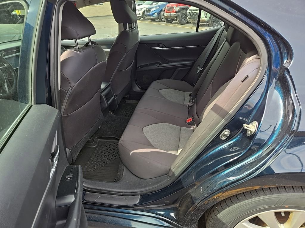 Used 2018 Toyota Camry LE FWD image 10