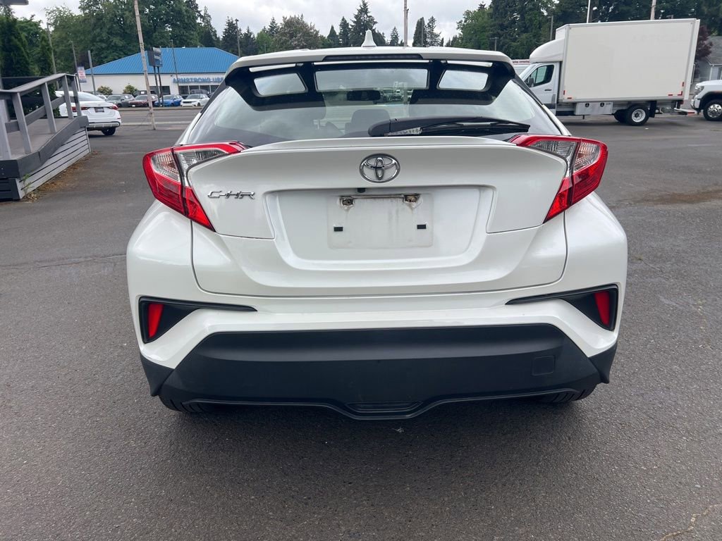 Used 2021 Toyota C-HR XLE FWD image 5