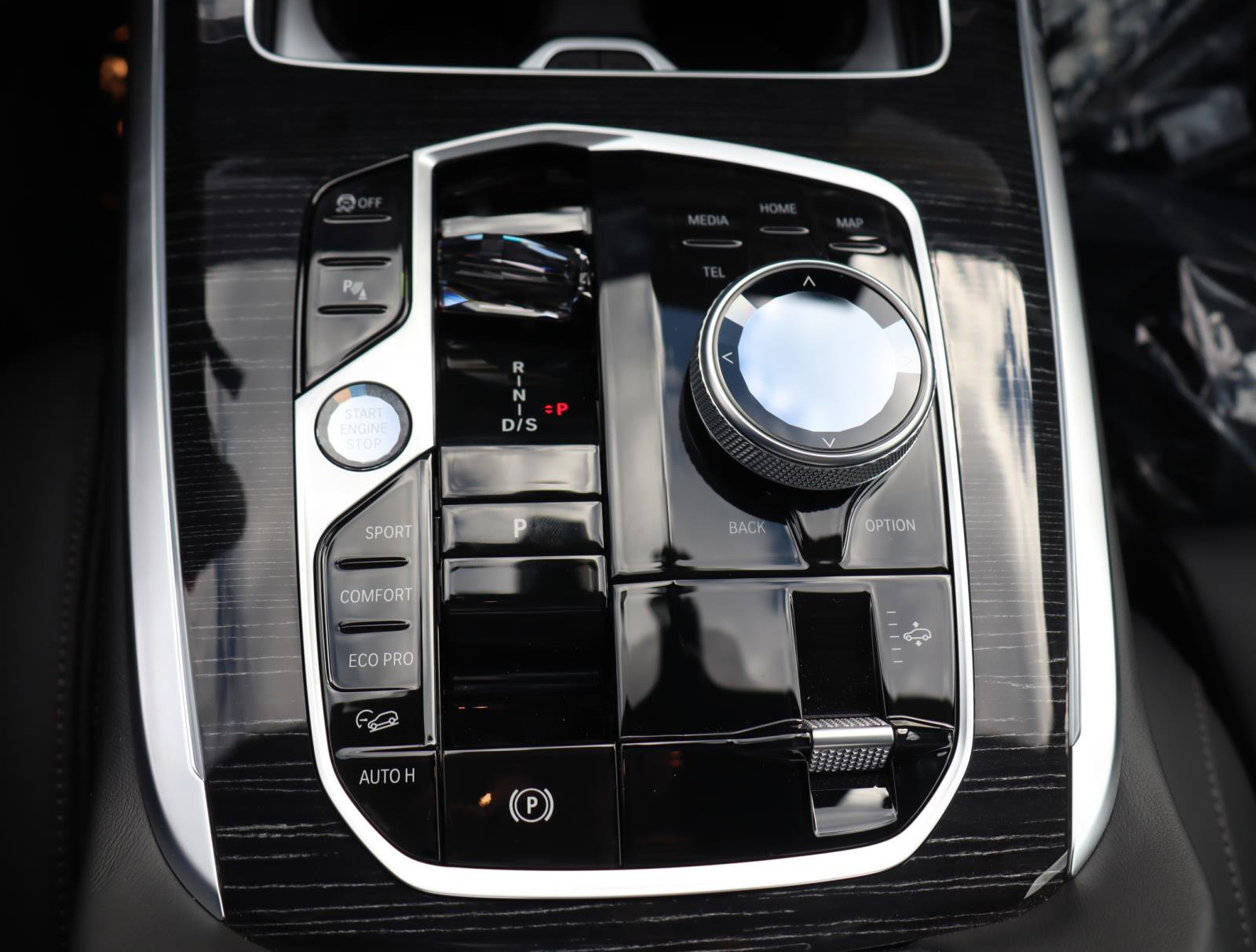 New 2026 BMW X7 M60i image 26