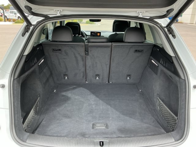 Used 2020 Audi Q5 Premium Plus AWD/4WD image 23