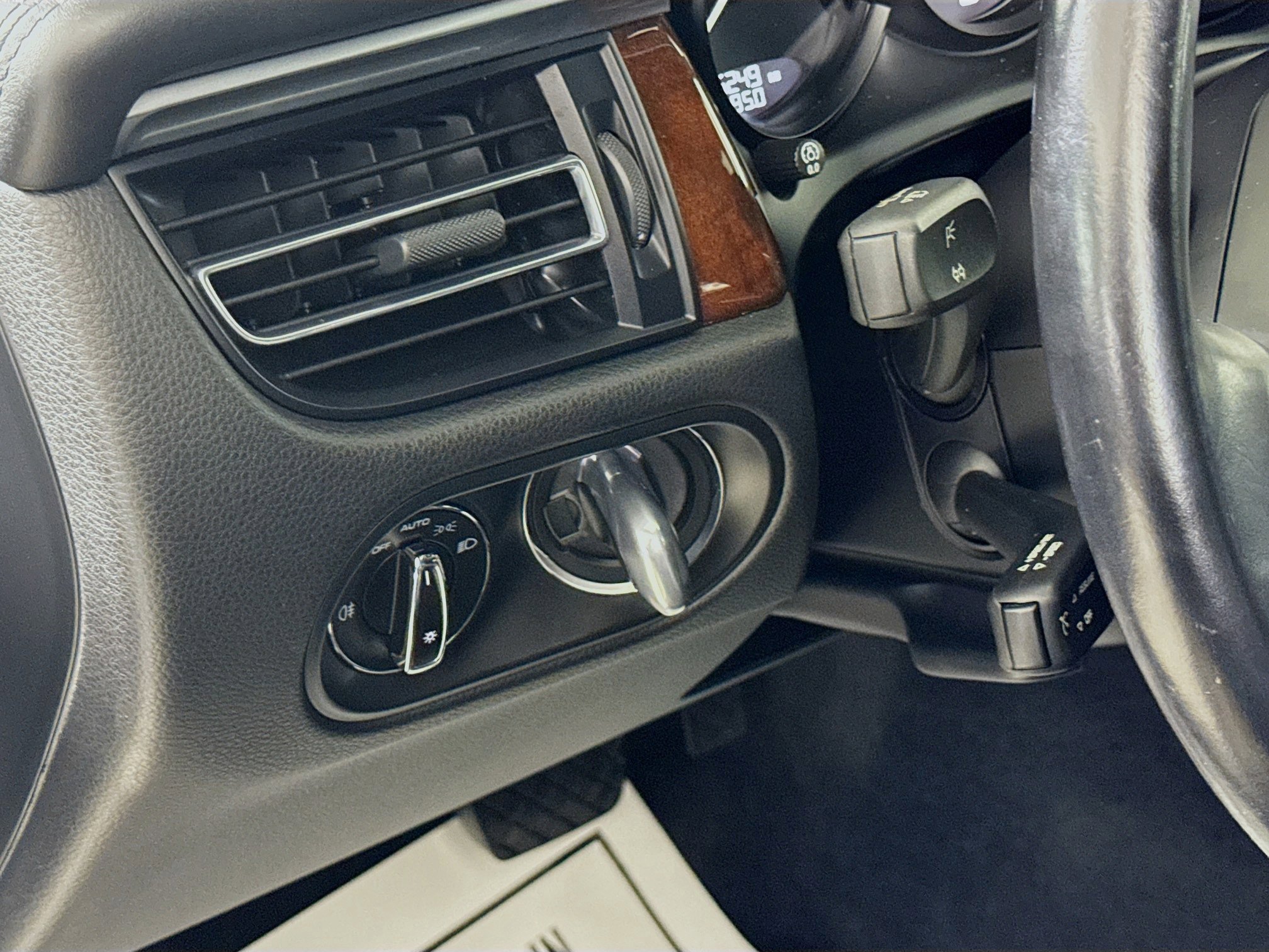 Certified 2022 Porsche Macan S image 13