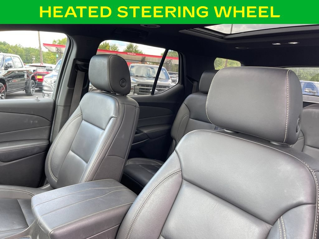 Used 2023 Chevrolet Traverse LT w/ LT Premium Package AWD/4WD image 17