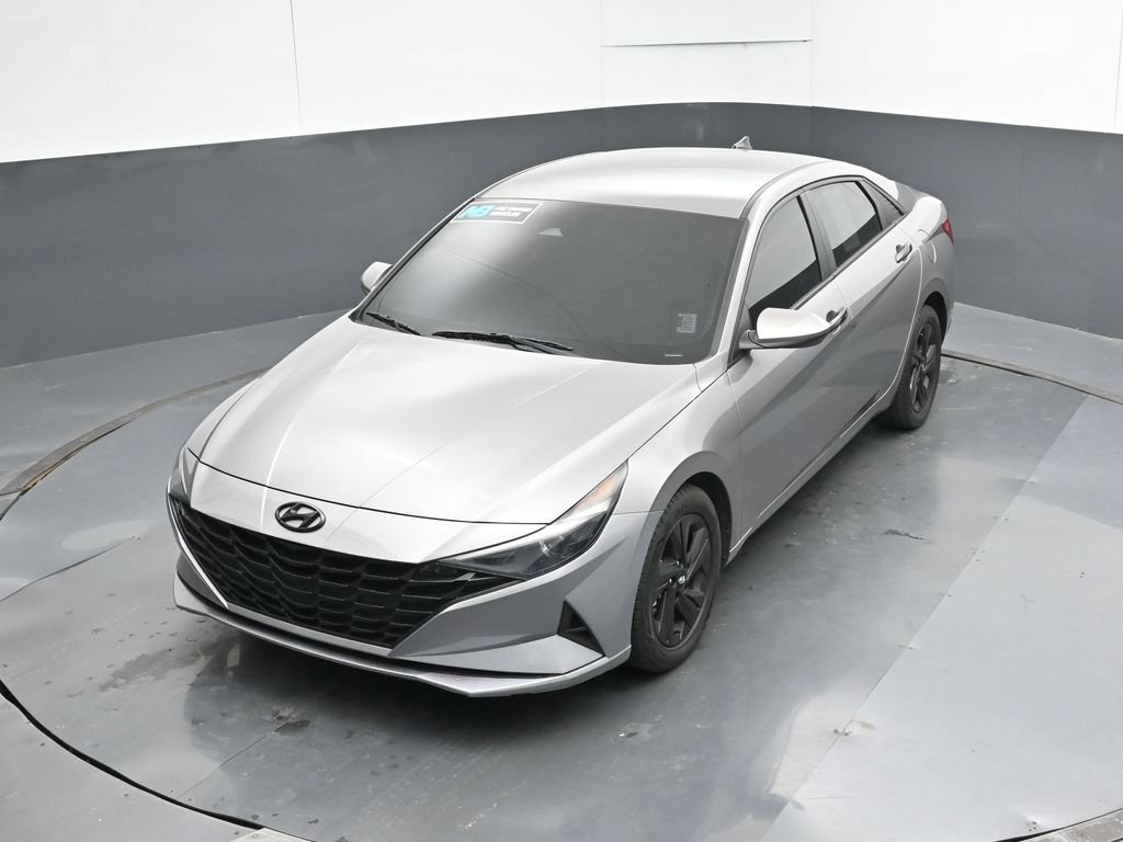 Used 2023 Hyundai Elantra SEL w/ Cargo Package FWD image 45