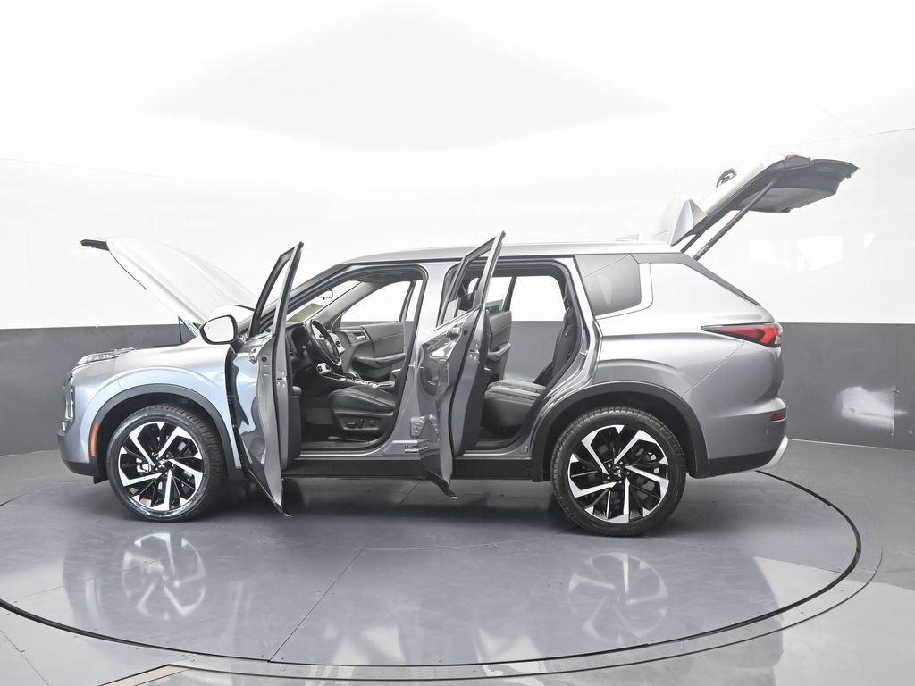 Used 2022 Mitsubishi Outlander SE image 79