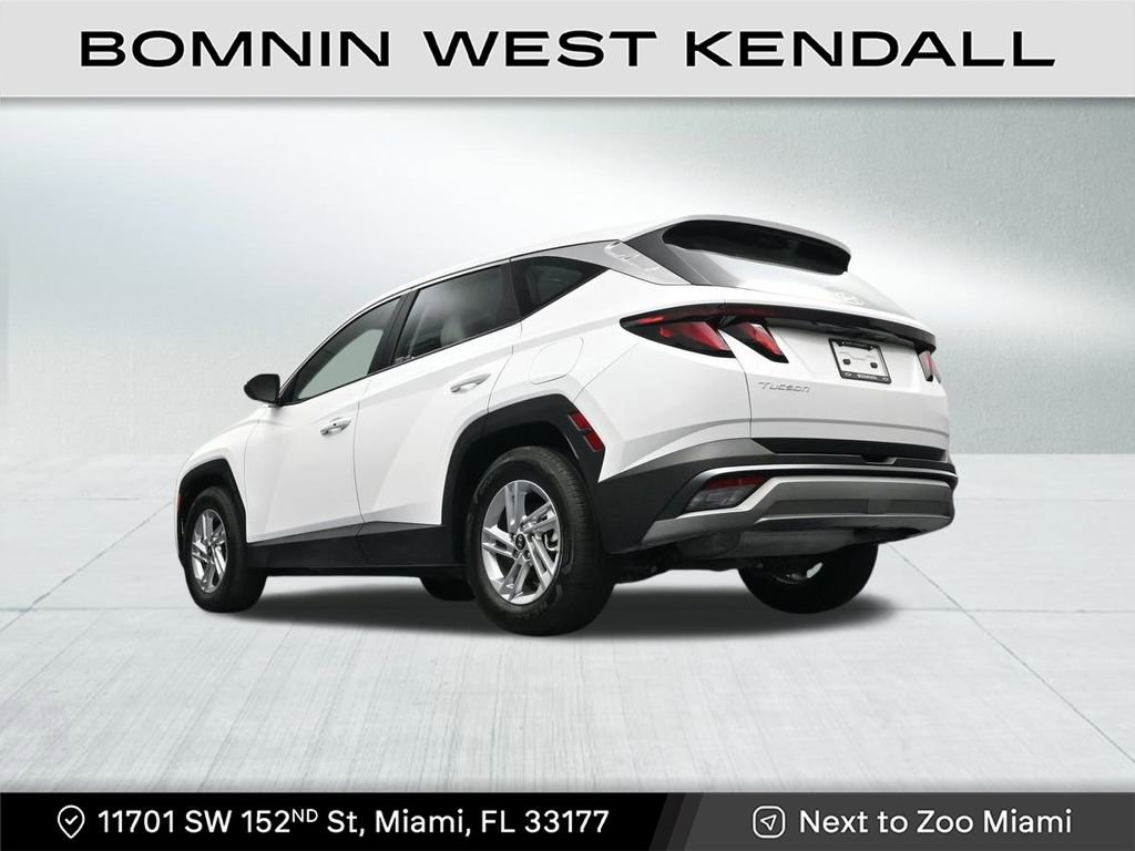 Used 2025 Hyundai Tucson SE image 23
