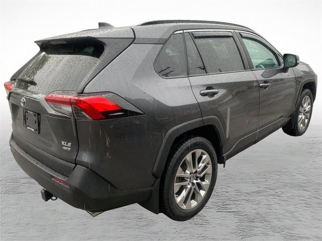 Used 2019 Toyota RAV4 XLE Premium w/ Cold Weather Package AWD/4WD image 3