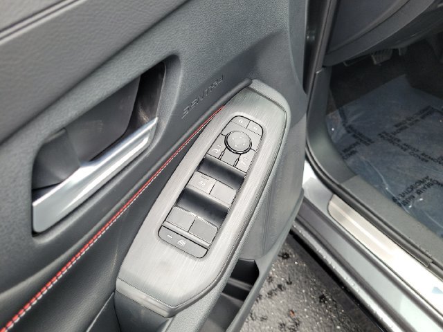 New 2027 Nissan Sentra SR w/ Floor Mat Package FWD image 14