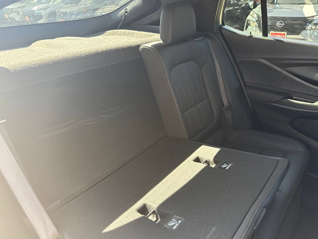 Used 2025 Buick Envista Avenir FWD image 19