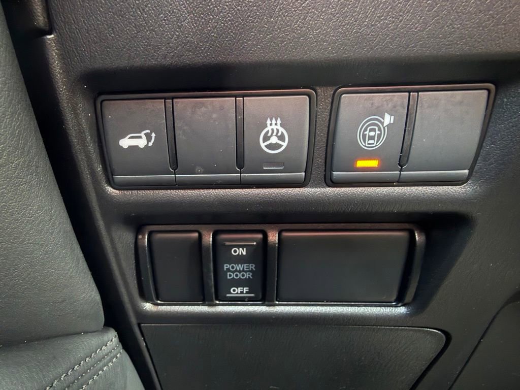 Used 2024 Nissan Armada SL w/ Captain's Chairs Package image 23