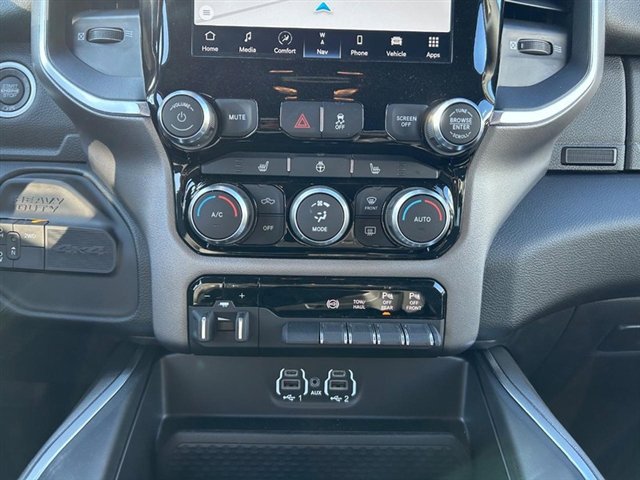 Used 2024 RAM 2500 Big Horn w/ Sport Appearance Package image 19