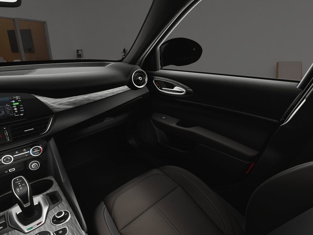 New 2025 Alfa Romeo Giulia AWD image 21