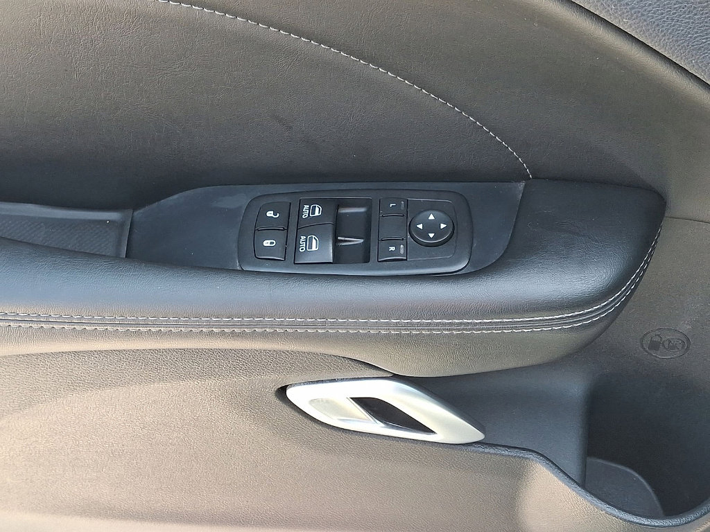 Used 2016 Dodge Challenger SXT Plus RWD image 10