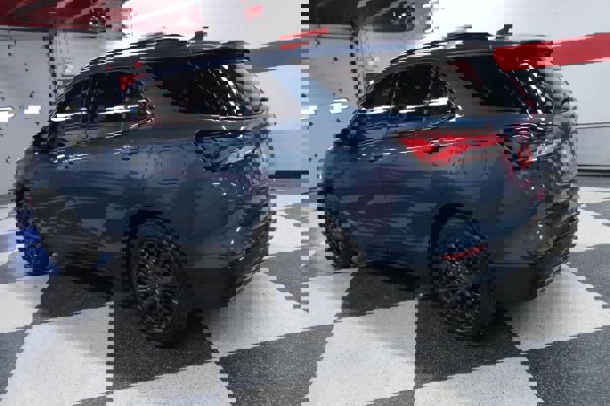 Used 2024 Chevrolet Equinox RS w/ RS Leather Package image 7