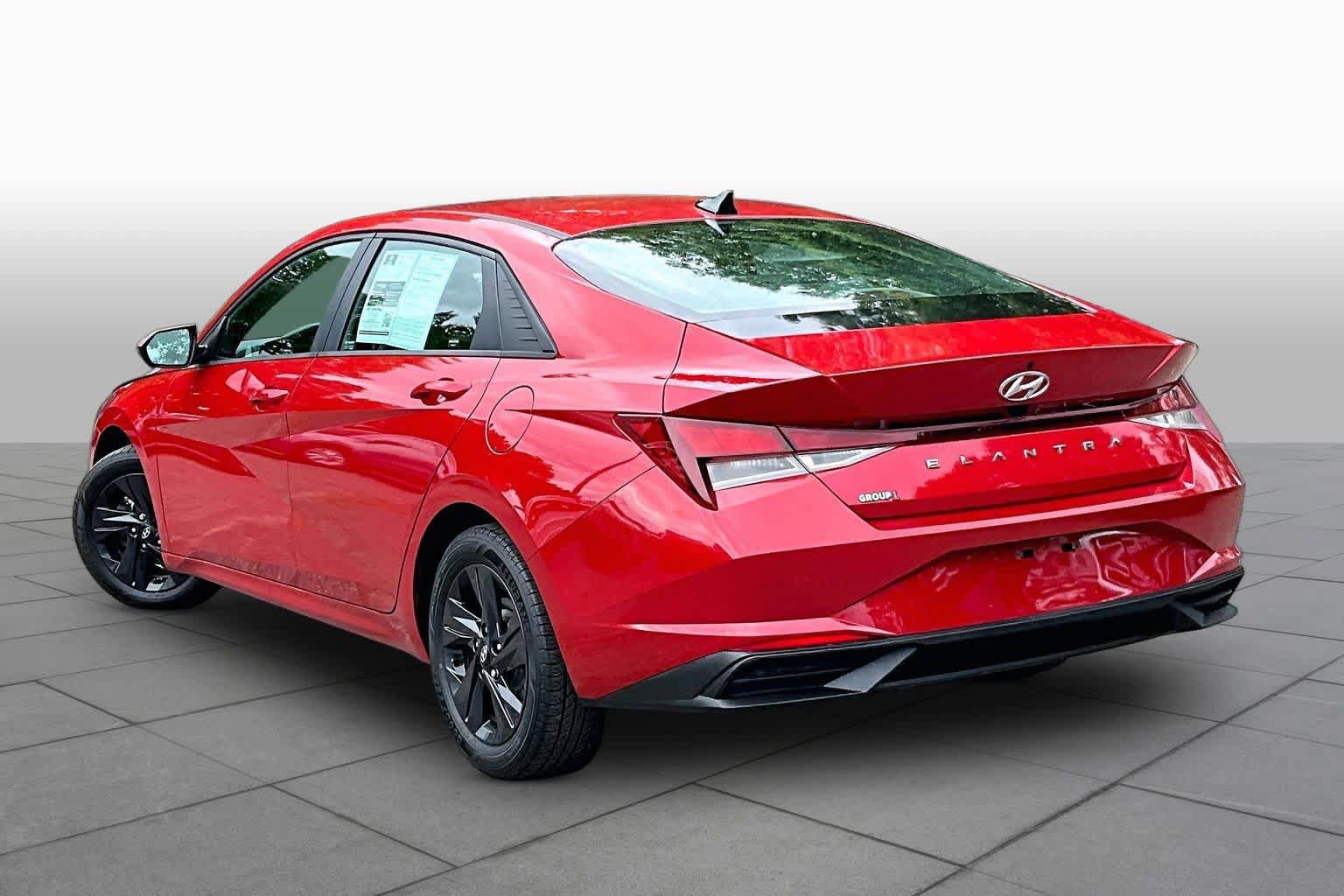 Used 2022 Hyundai Elantra SEL FWD image 23