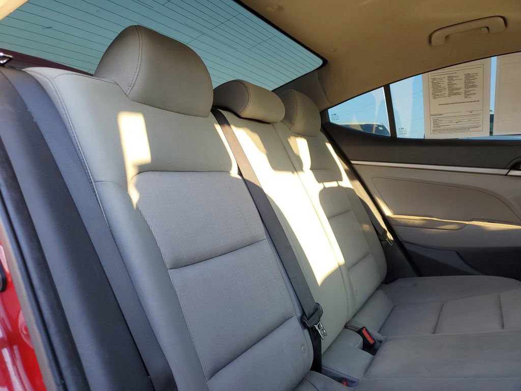 Used 2017 Hyundai Elantra SE image 26