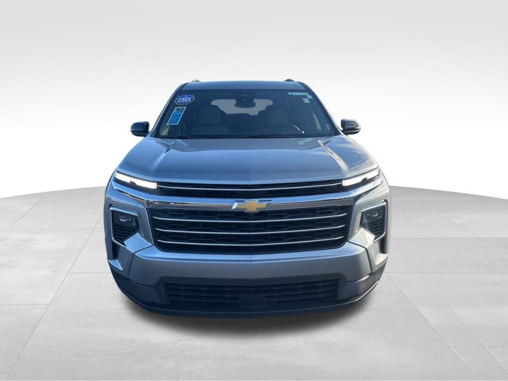 Used 2025 Chevrolet Traverse LT image 10