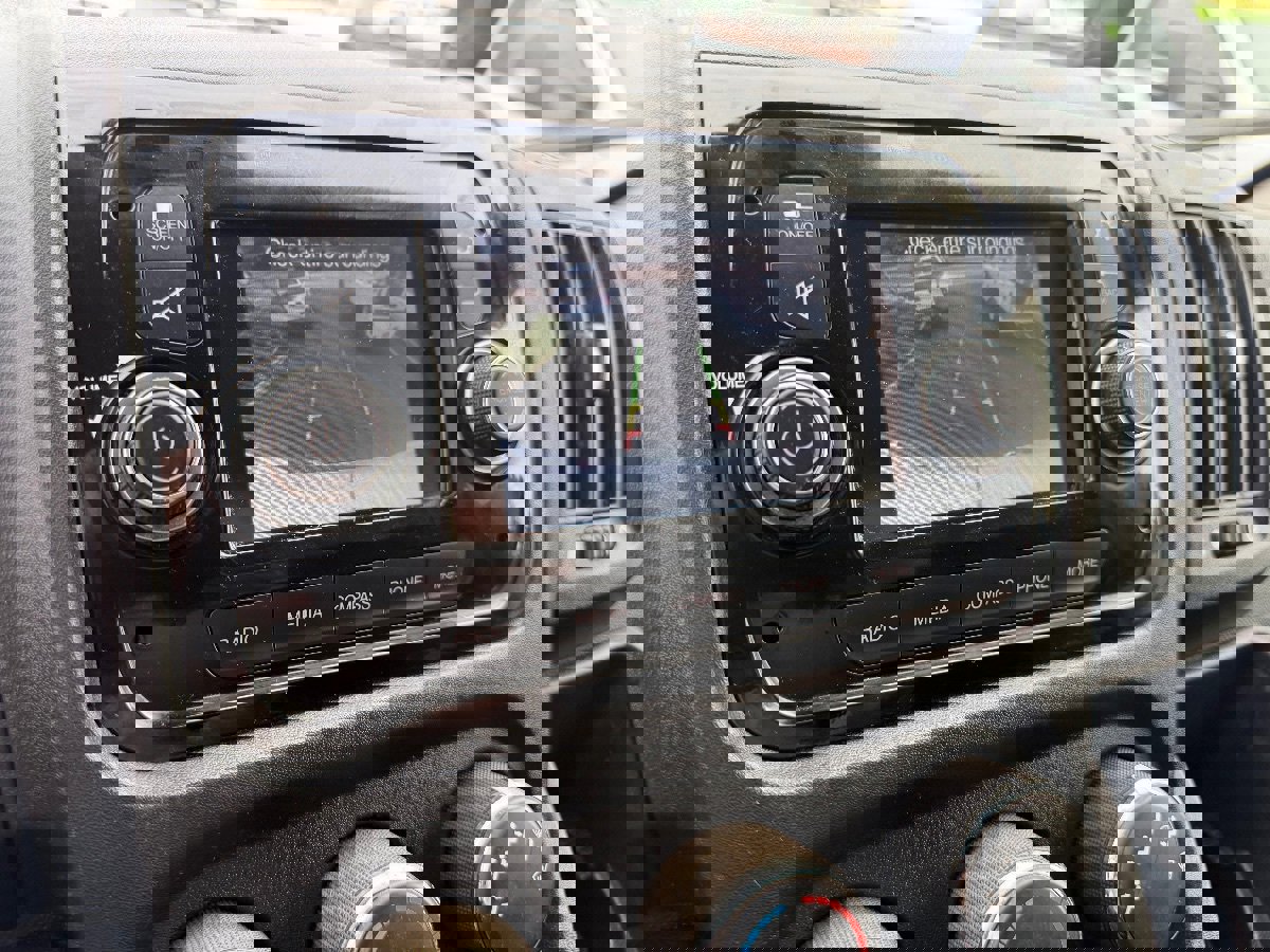 Used 2019 RAM ProMaster 2500 w/ Interior Convenience Group FWD image 22