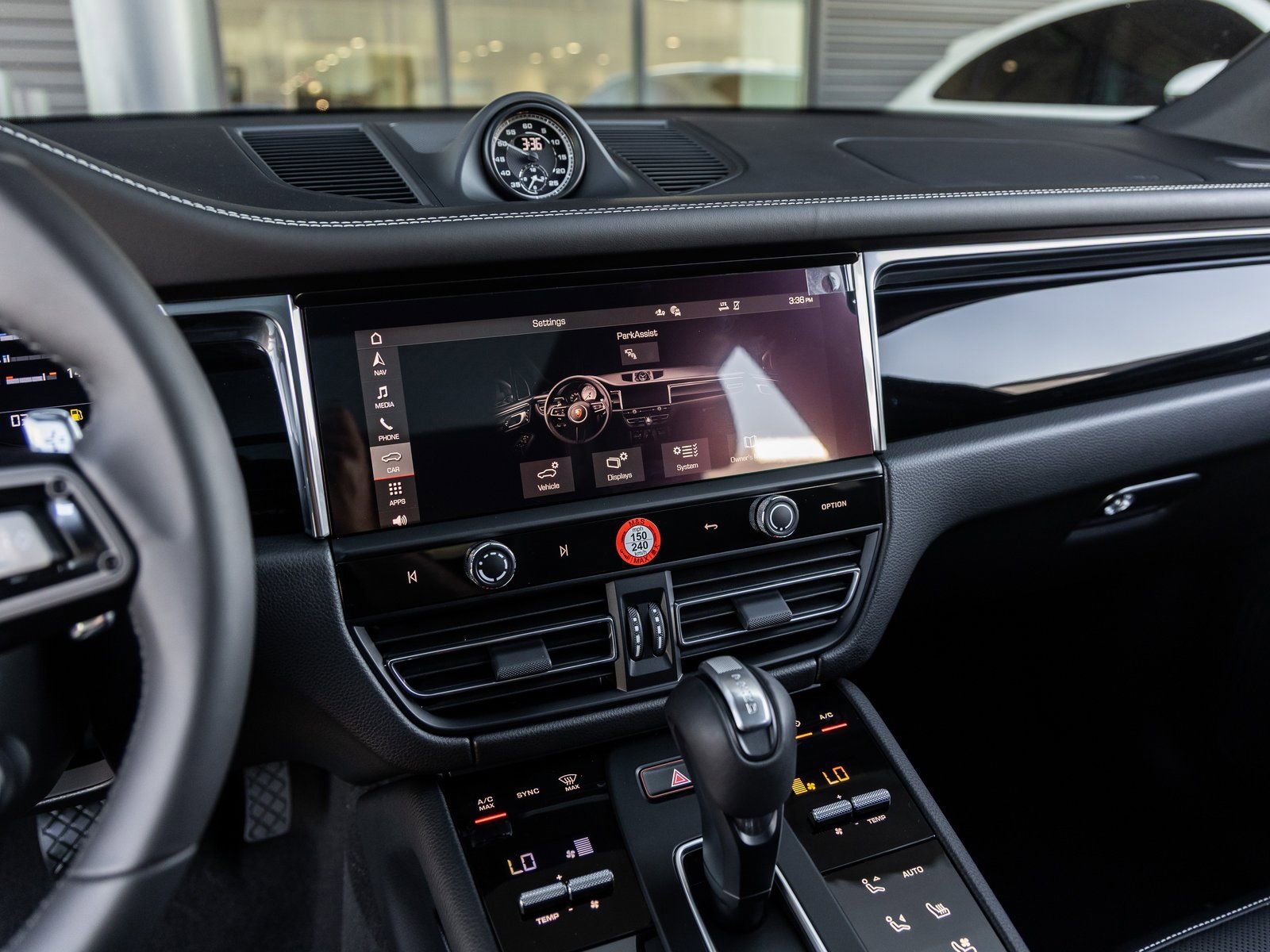 New 2026 Porsche Macan Turbo image 31