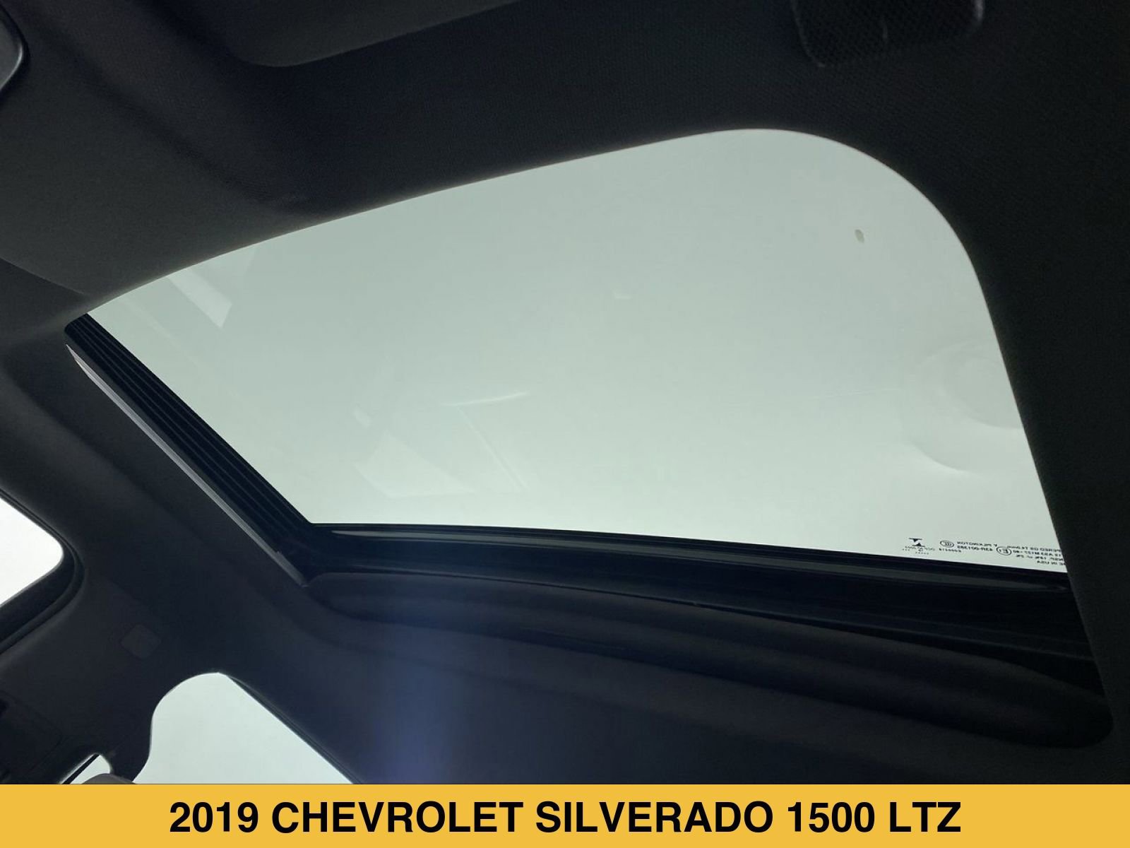 Certified 2019 Chevrolet Silverado 1500 LTZ w/ LTZ Premium Package AWD/4WD image 11