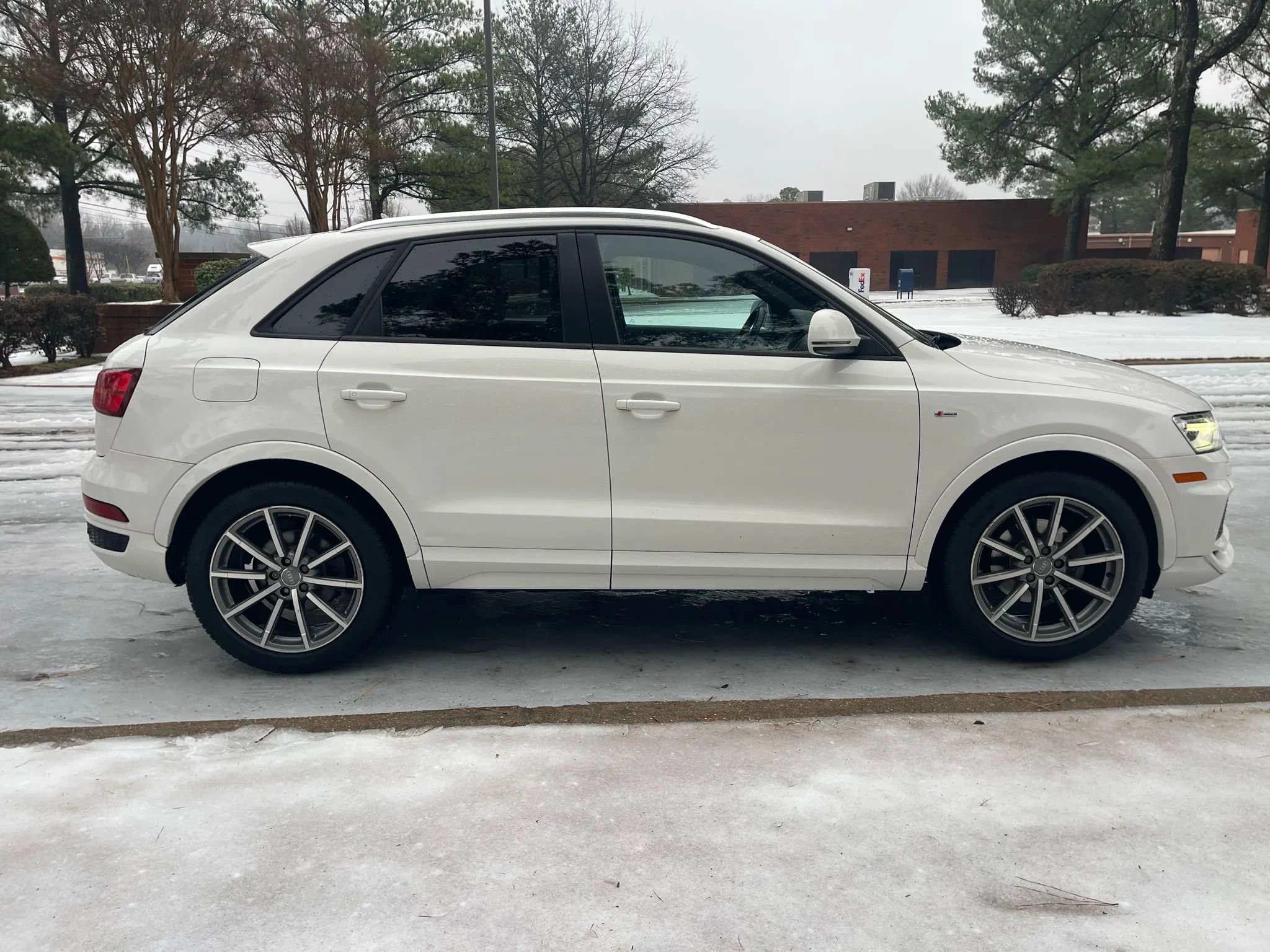 Used 2018 Audi Q3 2.0T Premium AWD/4WD image 6