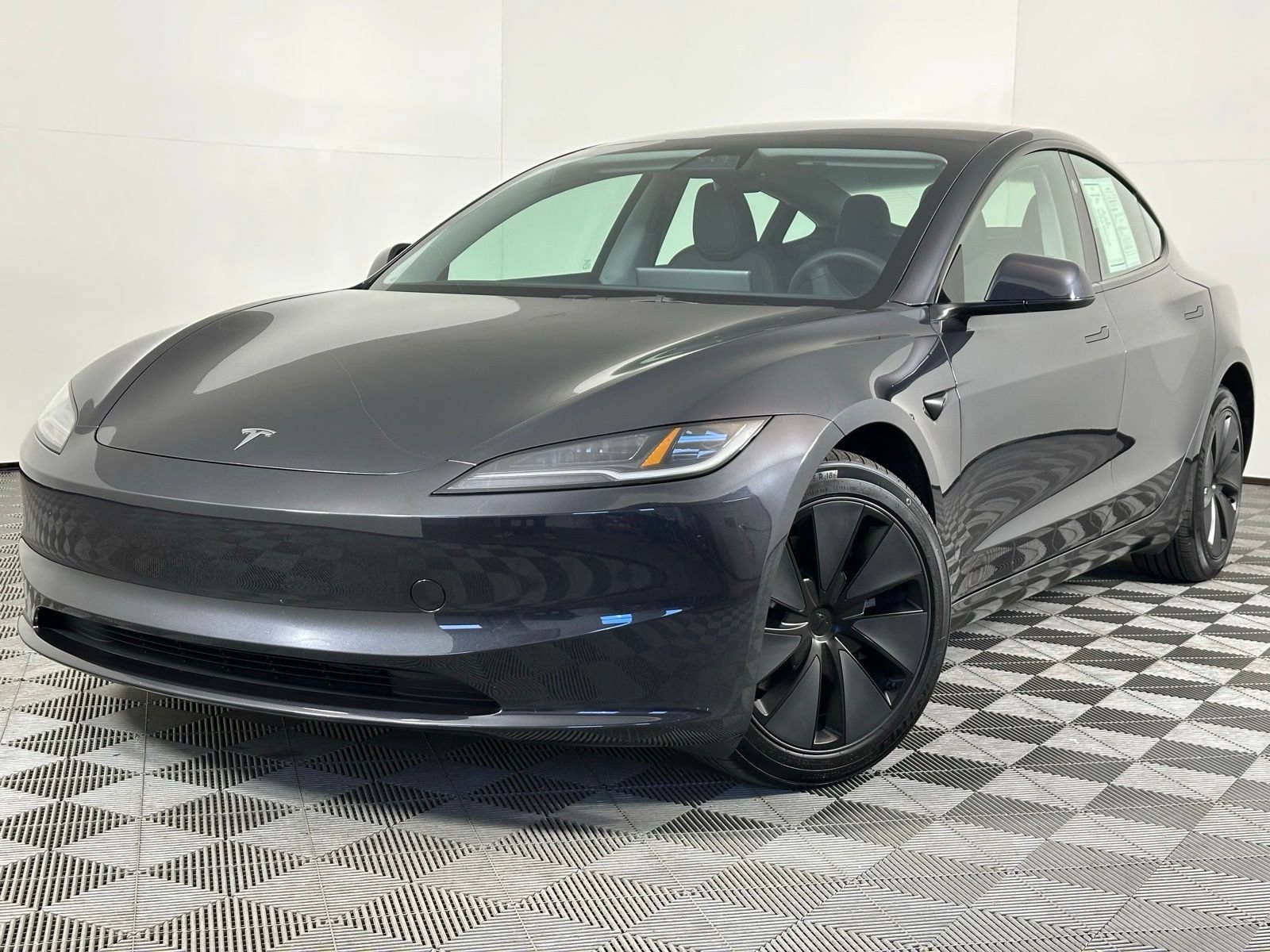 Used 2024 Tesla Model 3 Standard Range RWD image 40