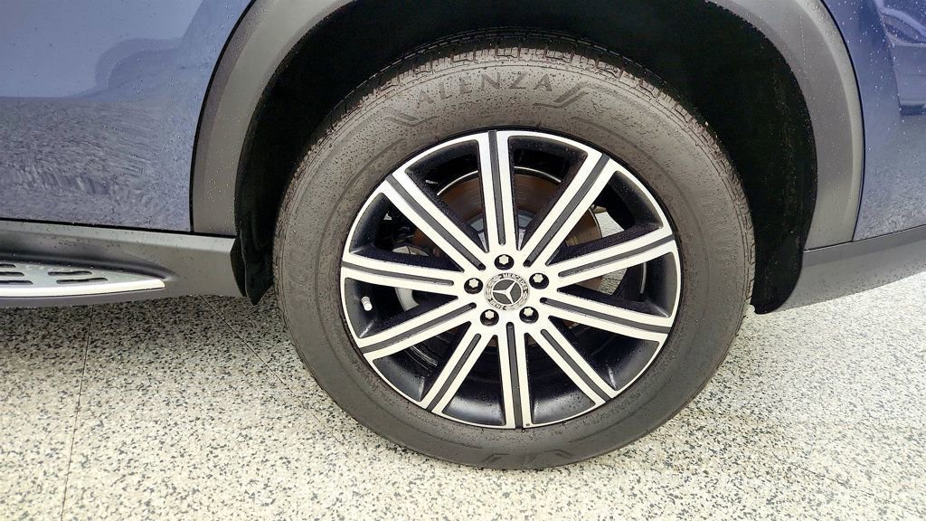 Used 2025 Mercedes-Benz GLE 450e GLE 450e 4MATIC SUV, Exclusive w/ Driver Assistance Package image 9