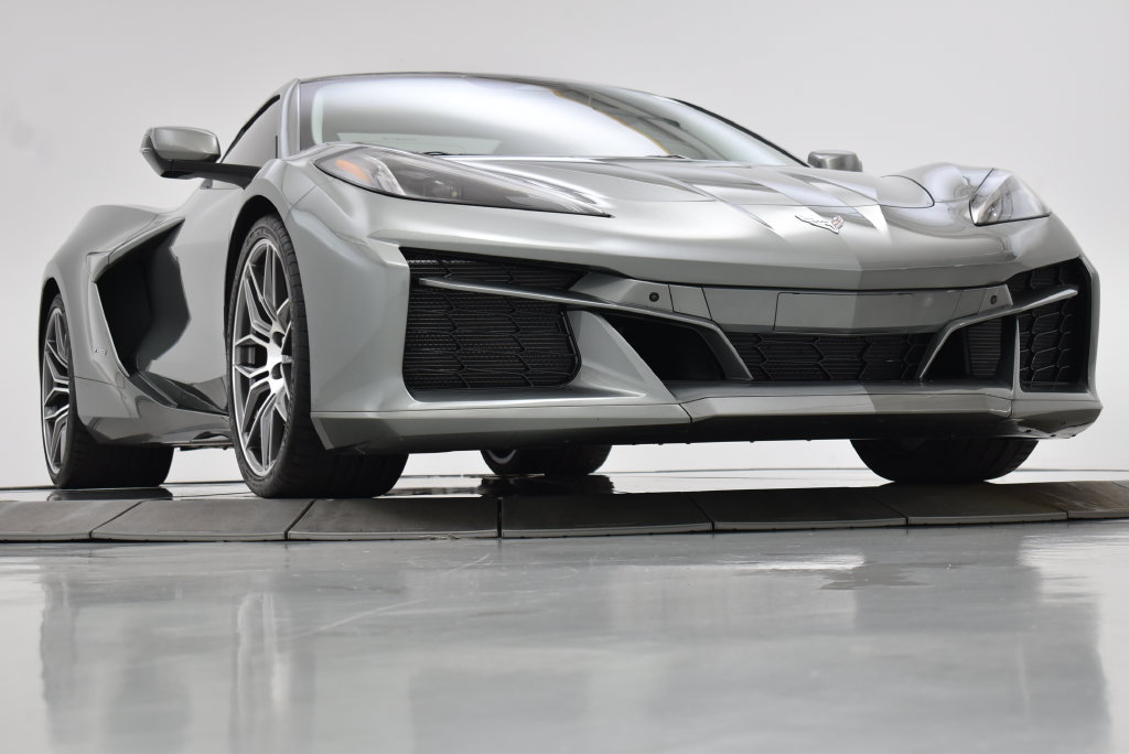 Used 2024 Chevrolet Corvette Z06 RWD image 21