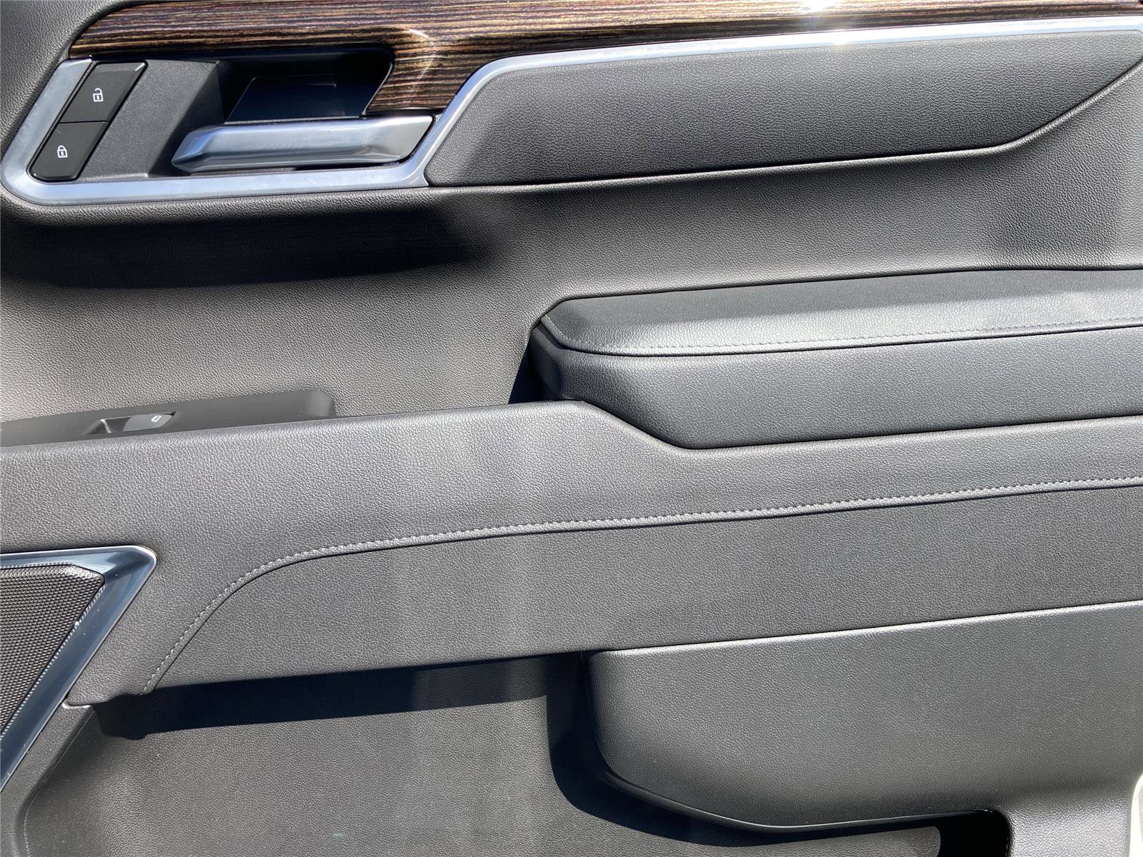 New 2026 GMC Sierra 1500 Elevation image 14