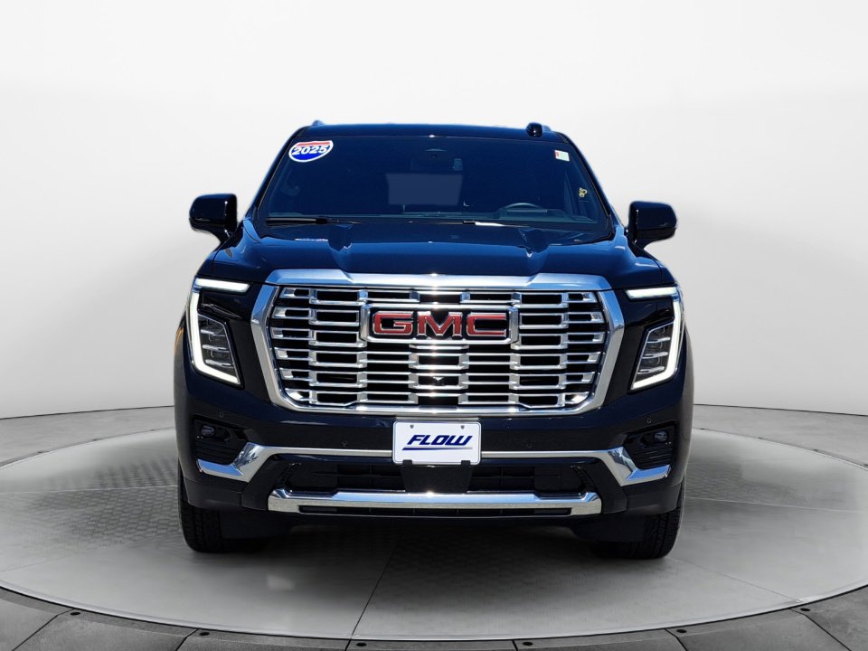 Used 2025 GMC Yukon Denali AWD/4WD image 2