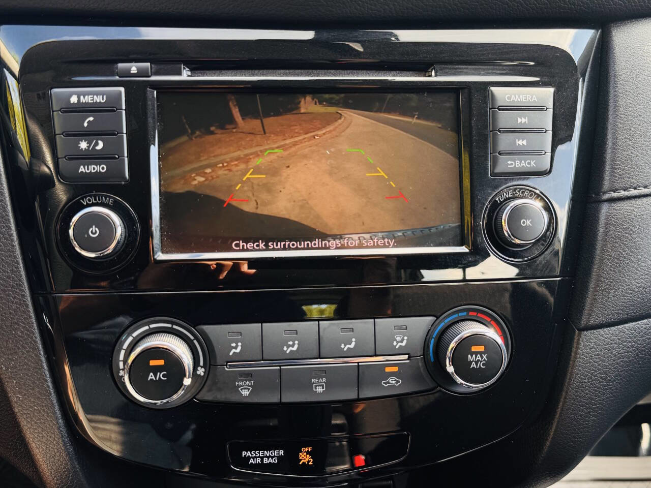 Used 2020 Nissan Rogue S image 15