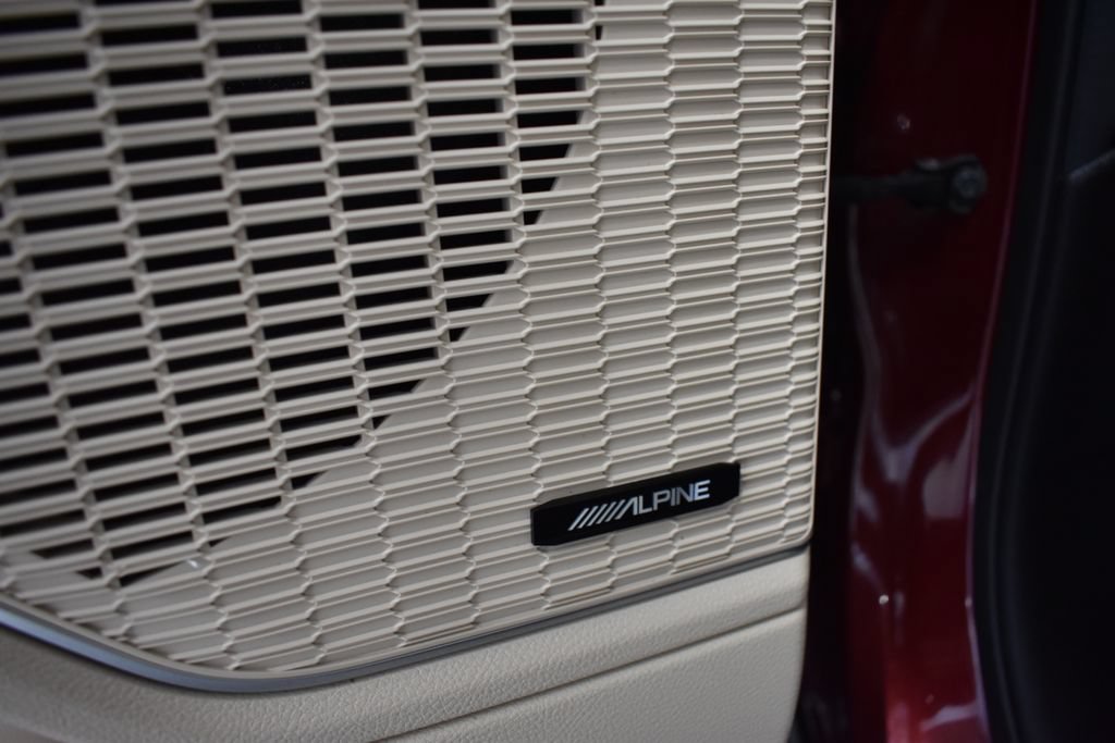 Used 2024 Jeep Grand Cherokee Limited RWD image 16